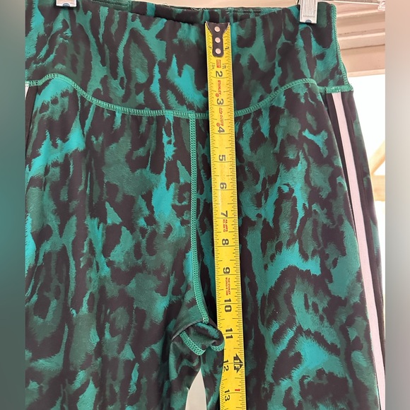 Pam & Gela Ocelot Curved Hem leggings tights green black size medium - Picture 11 of 16